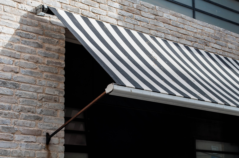 Benefits of Weather-Resistant Awnings