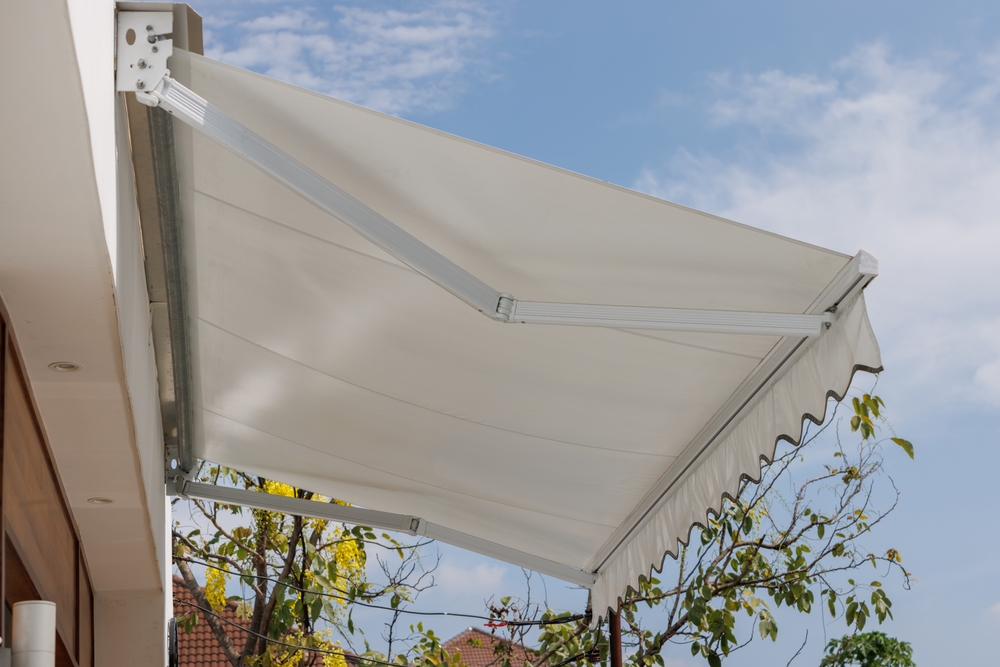 Types of Convertible Awnings